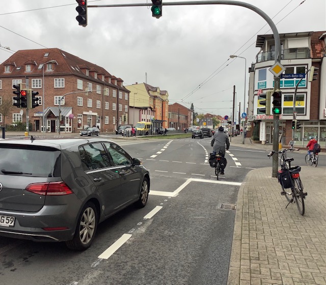 Radstreifen in der Lübecker Straße ist endlich da!